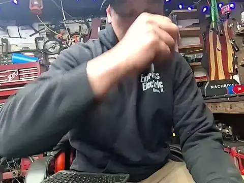 twistafatpipe online show from 03.03.26