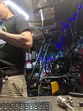 twistafatpipe online show from 04.14.26