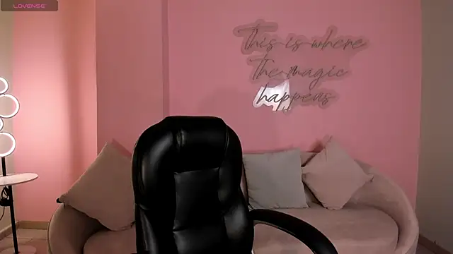 NataliaGaret online show from 12.20.25