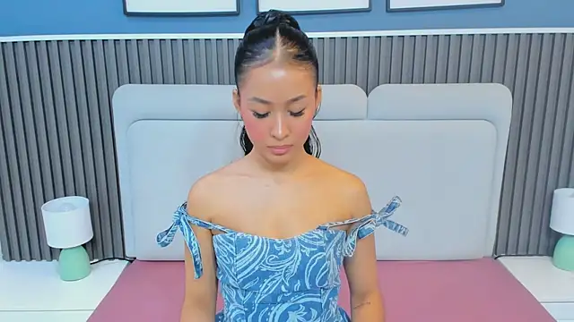 lily  star online show from 02.28.26