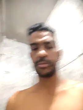 Snapshot of Gustavomoreno19 chatting on 09.09.25 Gustavomoreno19 online show from 09.09.25