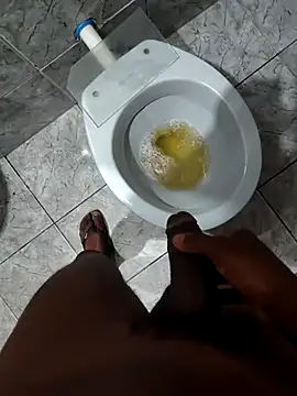 Snapshot of Gustavomoreno19 chatting on 09.15.25 Gustavomoreno19 online show from 09.15.25