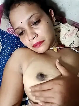 Snapshot of Chandni_Love143 chatting on 09.10.25 Chandni Love143 online show from 09.10.25