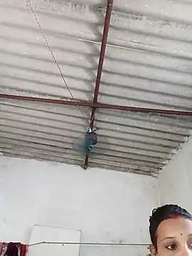 Snapshot of Chandni_Love143 chatting on 09.15.25 Chandni Love143 online show from 09.15.25