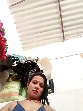 Snapshot of Chandni_Love143 chatting on 09.18.25 Chandni Love143 online show from 09.18.25