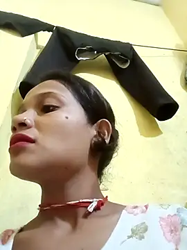 Snapshot of Chandni_Love143 chatting on 10.28.25 Chandni Love143 online show from 10.28.25