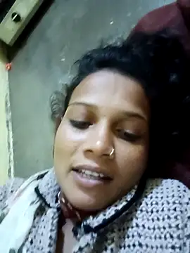 Snapshot of Chandni_Love143 chatting on 10.31.25 Chandni Love143 online show from 10.31.25