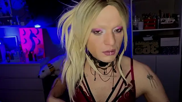 Snapshot of Kkkylie chatting on 02.19.26 Kkkylie online show from 02.19.26