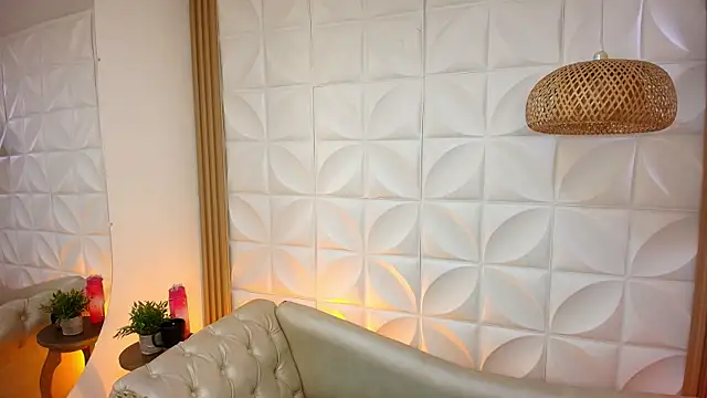 Lily rousee  online show from 11.10.25