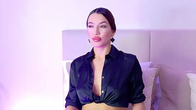 Snapshot of Bella-taylorr chatting on 09.09.25 Bella-taylorr online show from 09.09.25