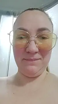 Snapshot of Kiss_Eva chatting on 12.06.24 Kiss Eva online show from 12.06.24