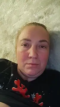 Snapshot of Kiss_Eva chatting on 12.11.24 Kiss Eva online show from 12.11.24