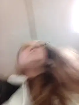 Kiss Eva online show from 04.15.26