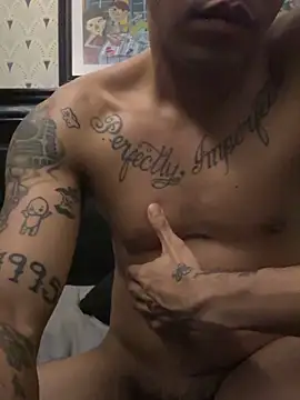 Snapshot of KarlKambing chatting on 11.08.25 KarlKambing online show from 11.08.25