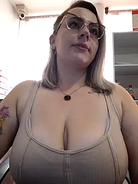 CurvyLust x online show from 12.04.25
