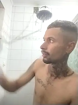 Snapshot of Gabriesex chatting on 09.18.25 Gabriesex online show from 09.18.25