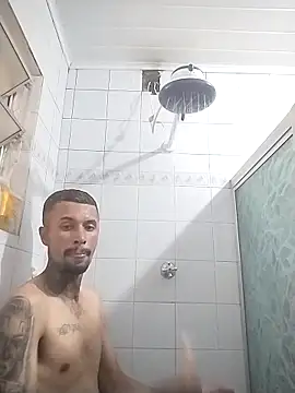 Snapshot of Gabriesex chatting on 09.19.25 Gabriesex online show from 09.19.25