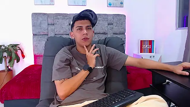 david santos16 online show from 09.22.25