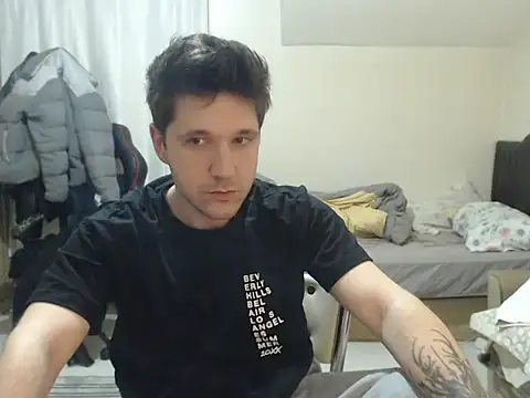 Snapshot of 2handsomemann chatting on 03.28.26 2handsomemann online show from 03.28.26