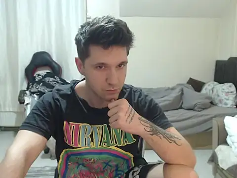 Snapshot of 2handsomemann chatting on 04.08.26 2handsomemann online show from 04.08.26