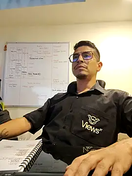 Snapshot of Juann-cock chatting on 11.27.25 Juann-cock online show from 11.27.25