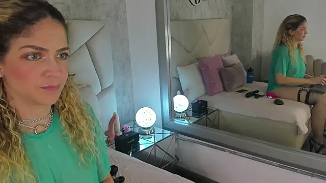 Velora   online show from 12.05.25