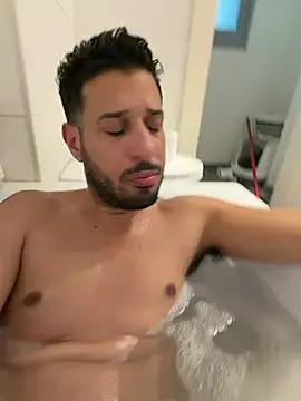 Snapshot of husbandandwifetobe chatting on 03.04.26 husbandandwifetobe online show from 03.04.26