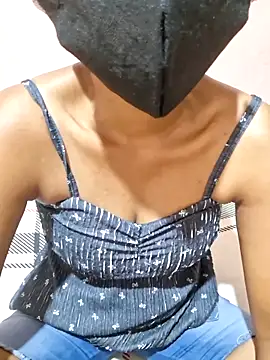 Snapshot of sunny_sweet chatting on 06.19.26 sunny sweet online show from 06.19.26