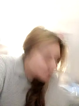 Snapshot of ivorywhisper chatting on 09.09.25 ivorywhisper online show from 09.09.25