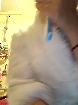 Snapshot of ivorywhisper chatting on 10.03.25 ivorywhisper online show from 10.03.25