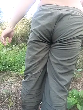 miumiu 00 online show from 10.19.25