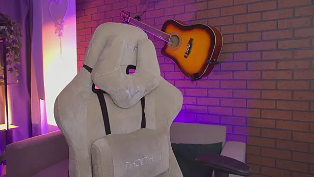 AgataWillis online show from 02.07.26