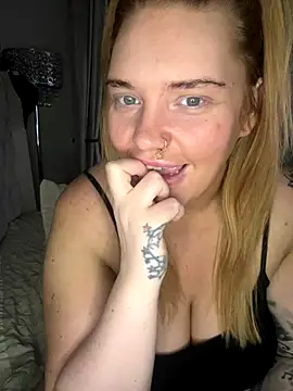 MysteriousMylaX online show from 11.05.25