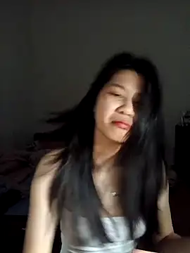 Snapshot of Katanh chatting on 04.13.26 Katanh online show from 04.13.26