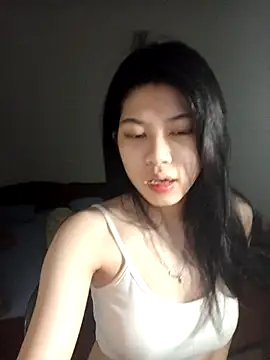 Snapshot of Katanh chatting on 04.25.26 Katanh online show from 04.25.26