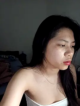 Snapshot of Katanh chatting on 05.04.26 Katanh online show from 05.04.26