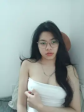 Snapshot of Katanh chatting on 07.16.26 Katanh online show from 07.16.26