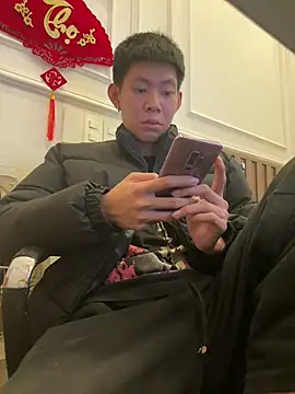 linh21107 online show from 04.17.26