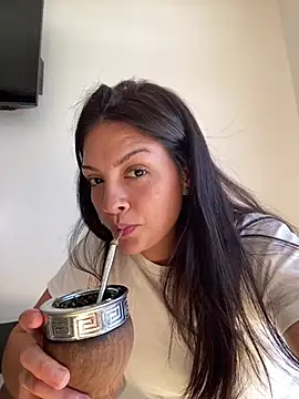 Danielaeliana online show from 02.20.26