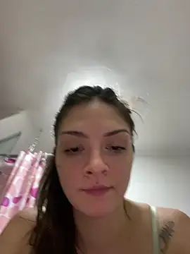 Snapshot of Danielaeliana chatting on 05.28.26 Danielaeliana online show from 05.28.26