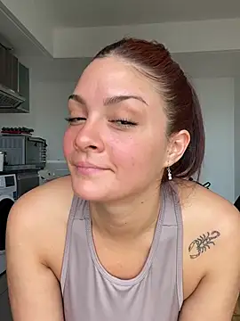 Snapshot of Danielaeliana chatting on 07.25.26 Danielaeliana online show from 07.25.26