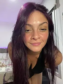 Snapshot of Danielaeliana chatting on 07.28.26 Danielaeliana online show from 07.28.26