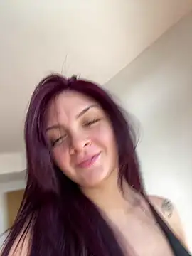 Snapshot of Danielaeliana chatting on 07.29.26 Danielaeliana online show from 07.29.26