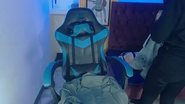 alison moon7 online show from 09.24.25