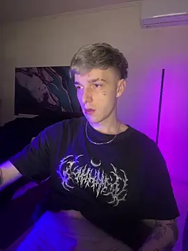 Snapshot of davesinner chatting on 02.19.26 davesinner online show from 02.19.26