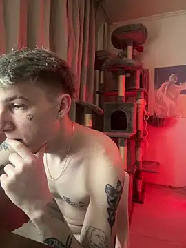 Snapshot of davesinner chatting on 02.24.26 davesinner online show from 02.24.26