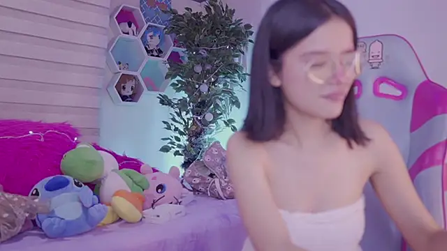 Lana Dreams  online show from 10.04.25