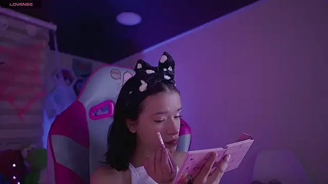 Lana Dreams  online show from 10.16.25