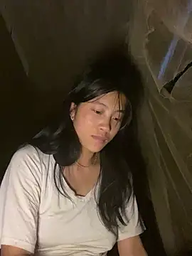 EmLy02 online show from 09.11.25