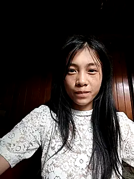 EmLy02 online show from 09.28.25